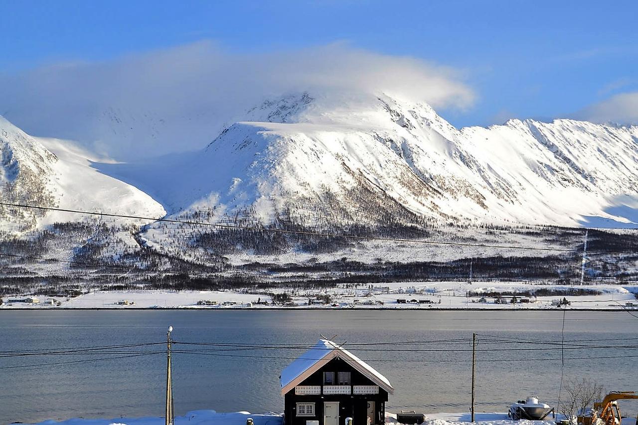 Lyngen Ski- Og Fiskecamp Lenangsoyra Exterior foto
